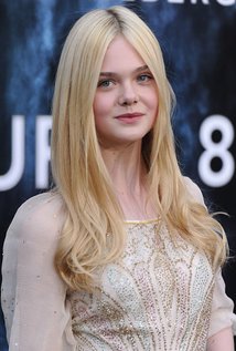 ellefanning.jpg