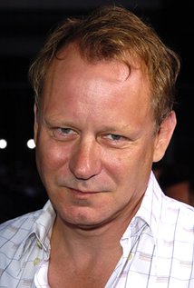 stellanskarsgard.jpg