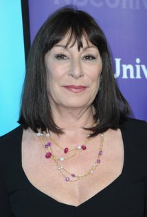anjelicahuston.jpg