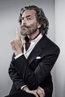 timothyomundson.jpg