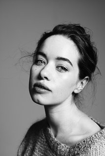annapopplewell.jpg