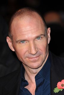 ralphfiennes.jpg