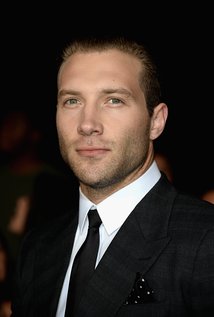 Jai Courtney.jpg