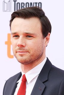 Rupert Evans.jpg