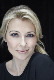 linette Beaumont 1.jpg