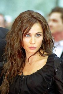 emmanuellebeart.jpg
