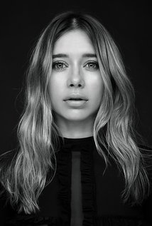 Olesya Rulin.jpg