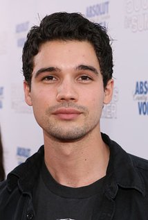 Steven Strait.jpg