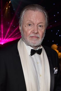 jonvoight.jpg