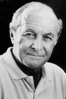 robertloggia.jpg