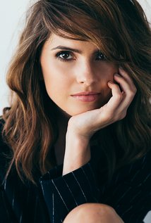 shelleyhennig
