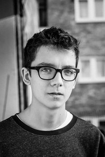 Asa Butterfield.jpg